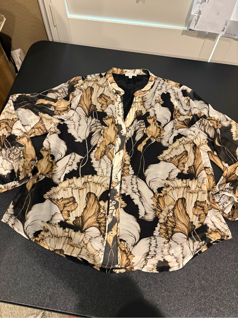 Womens Black Floral Button-Up blouse